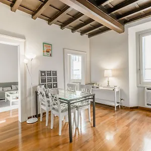  Apartment Navona Bernini Italy